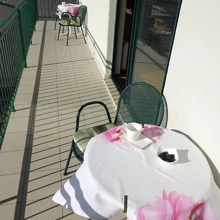 Jurica דירה מאקרסקה